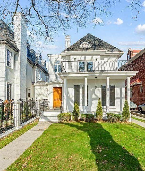 21 86 Street - Photo 1