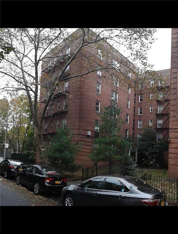 824 9 Street - Photo 1