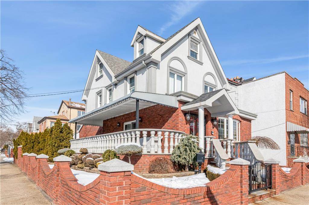 6820 17 Avenue - Photo 1