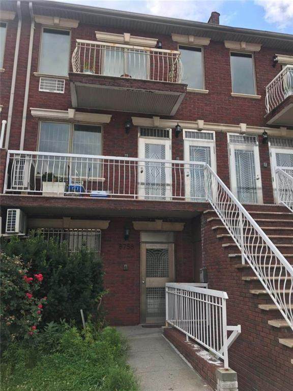 8758 18 Avenue - Photo 1