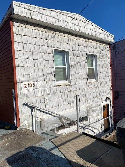 2735 Haring Street - Photo 1