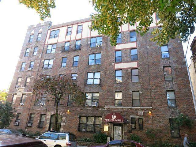 910 Park Place Place - Photo 1