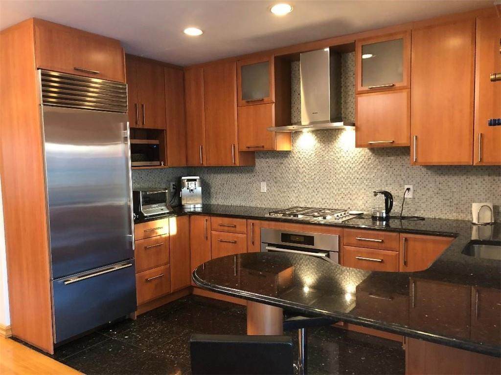 2041 28 Street - Photo 1