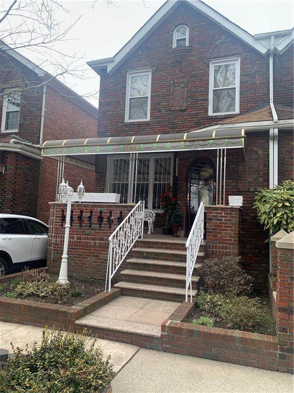 1430 49 Street - Photo 1