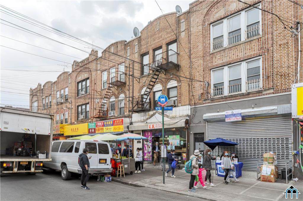 5812 8 Avenue - Photo 1
