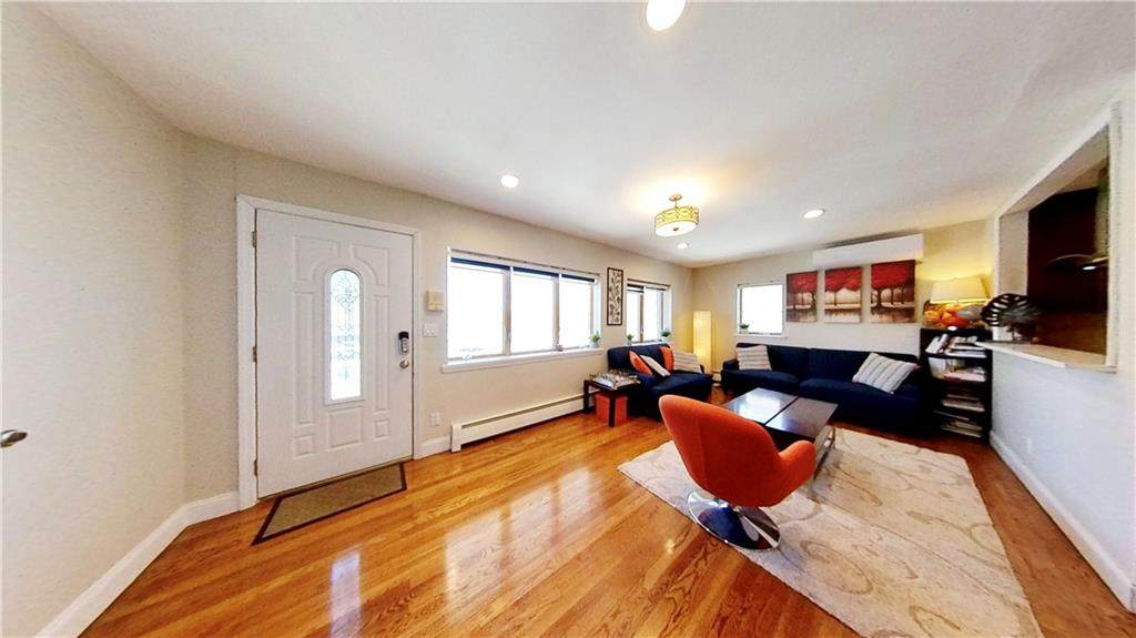 191 28 Avenue - Photo 1