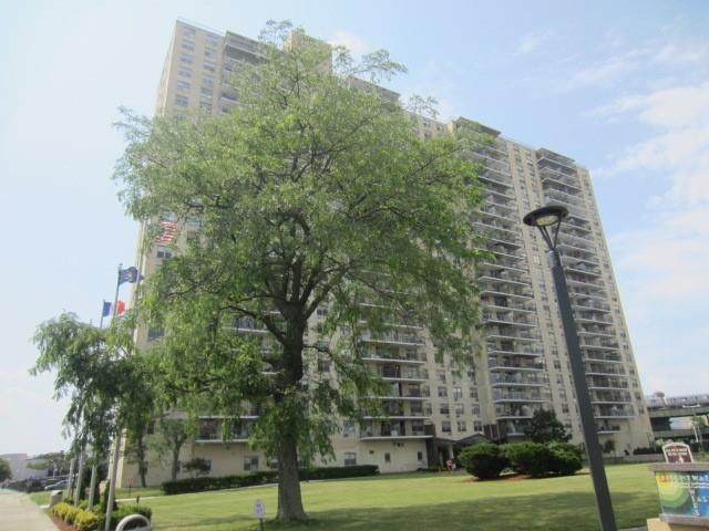 601 Surf Avenue - Photo 1