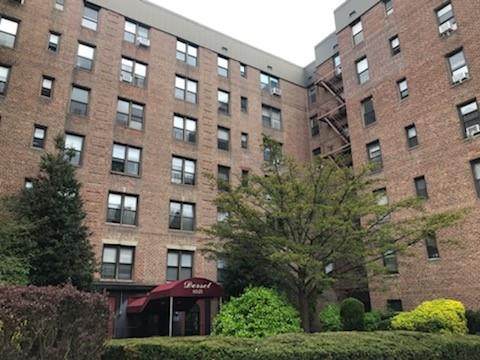 83-25 98 Street - Photo 1