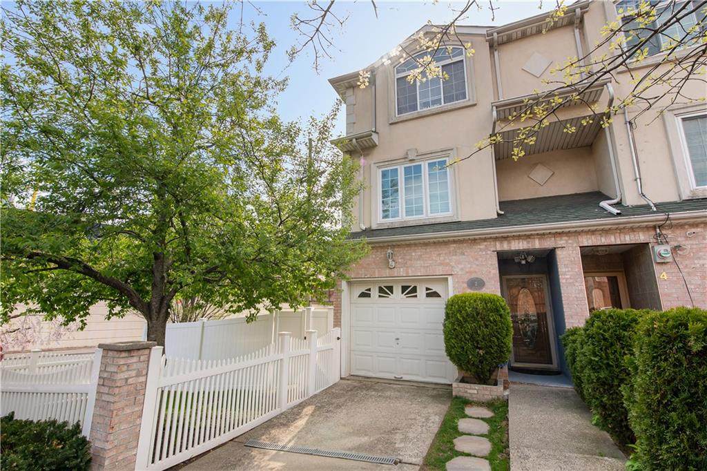 2 Townsend Avenue - Photo 1