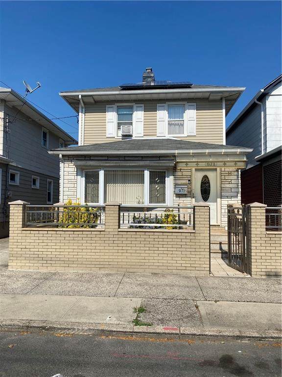 971 42nd Street - Photo 1