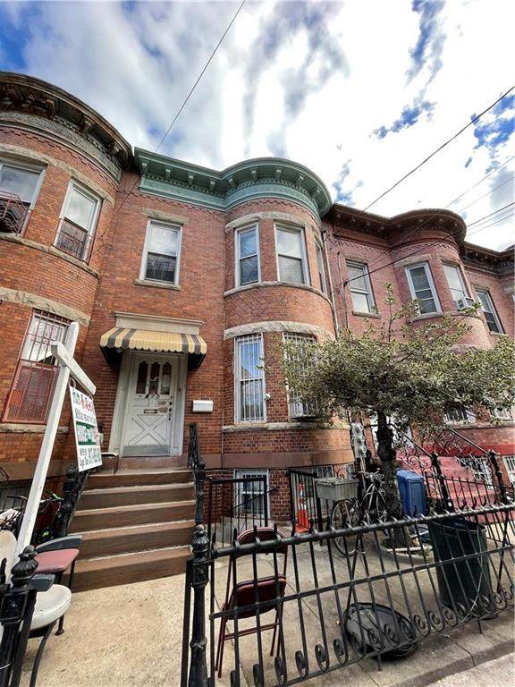 875 60th Street - Photo 1