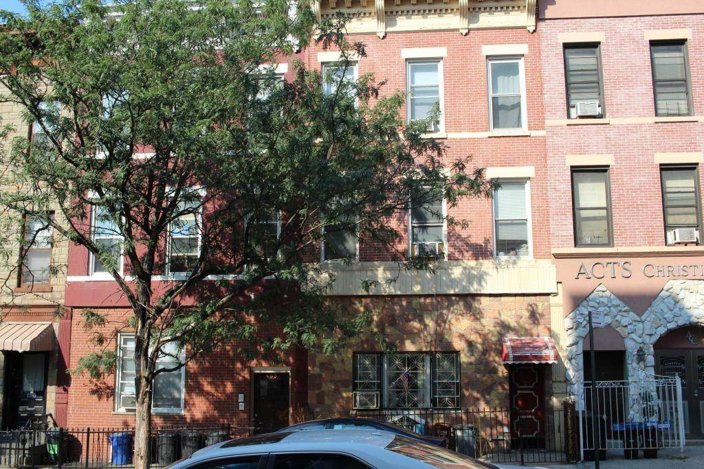 465 36th Street - Photo 1