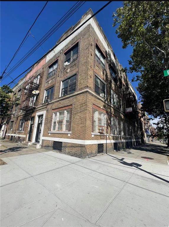 1499 10th Street - Photo 1