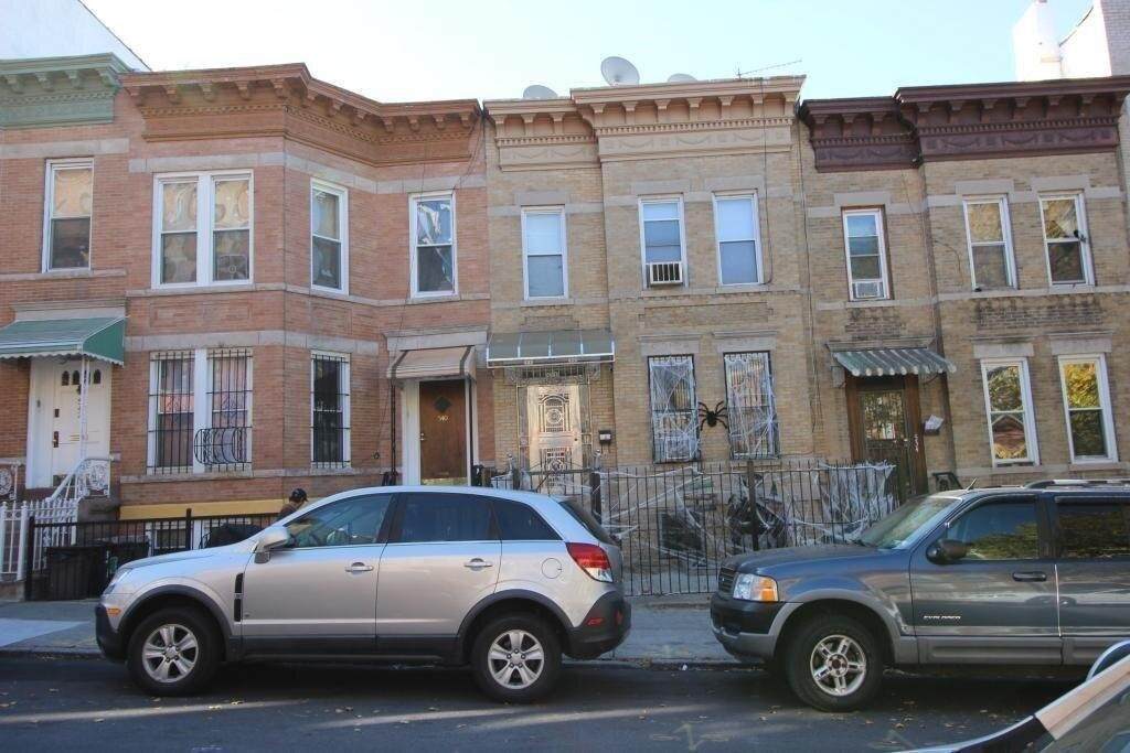 536 46th Street - Photo 1