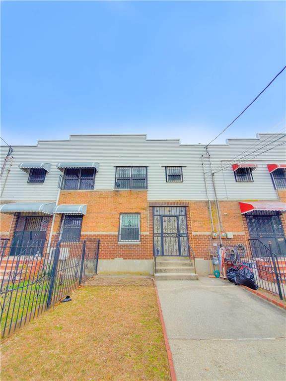 2865 32nd Street - Photo 1