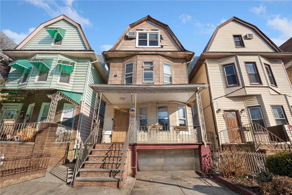 805 8th Street - Photo 1