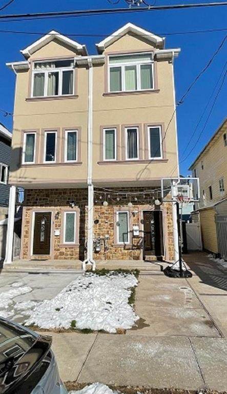 75 Mapleton Avenue - Photo 1