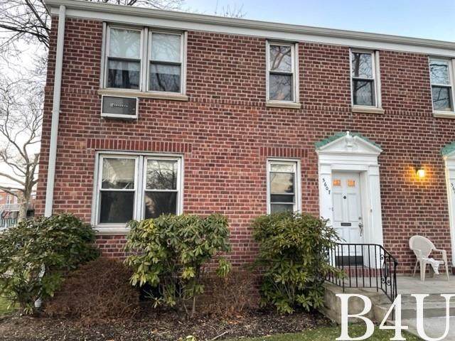5607 Avenue T - Photo 1
