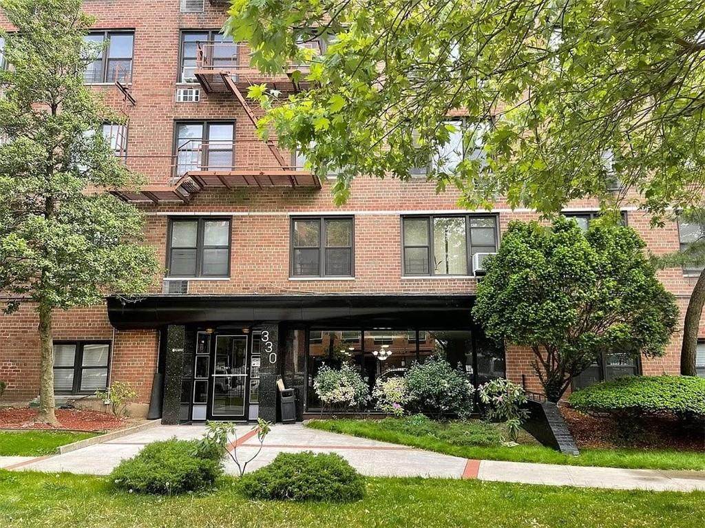 330 Lenox Road - Photo 1