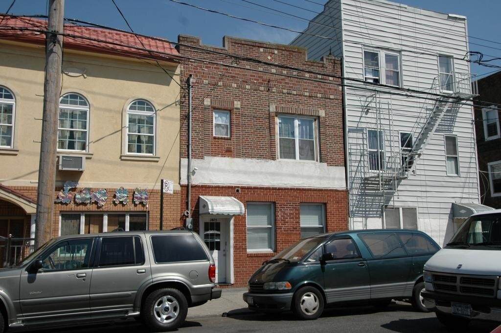 2825 15th Street - Photo 1