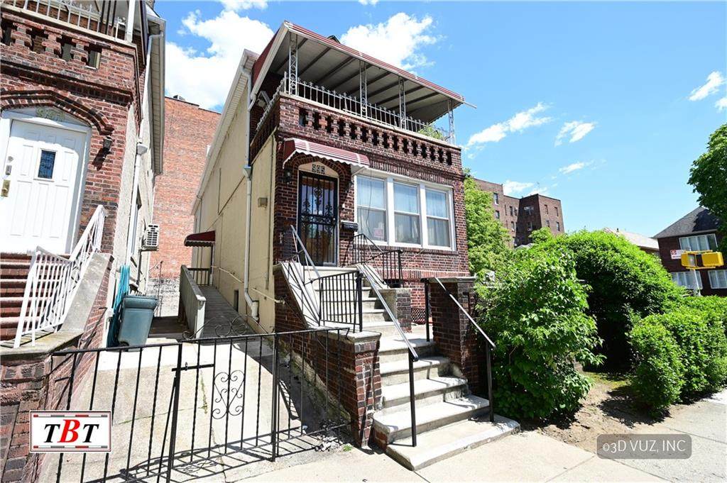 995 East 10th Street - Photo 1