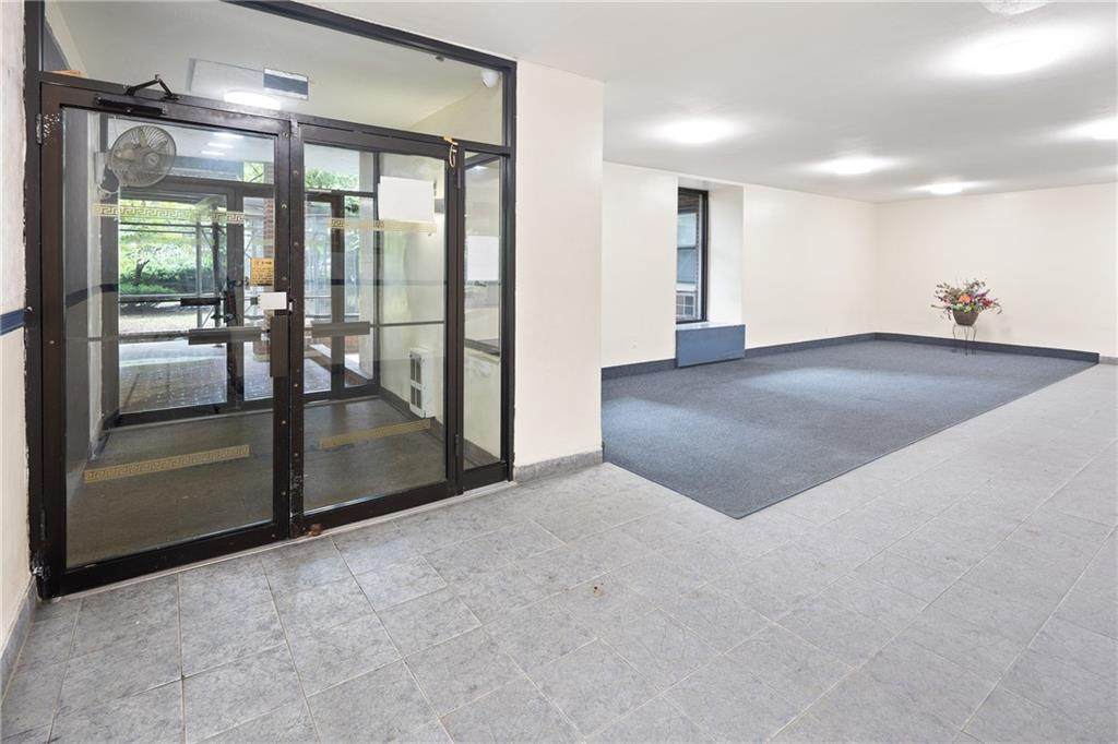 1399 East 53rd Street - Photo 1