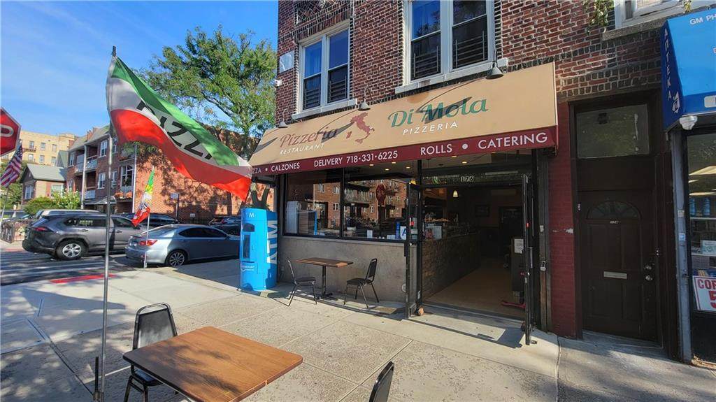 176 Avenue O - Photo 1