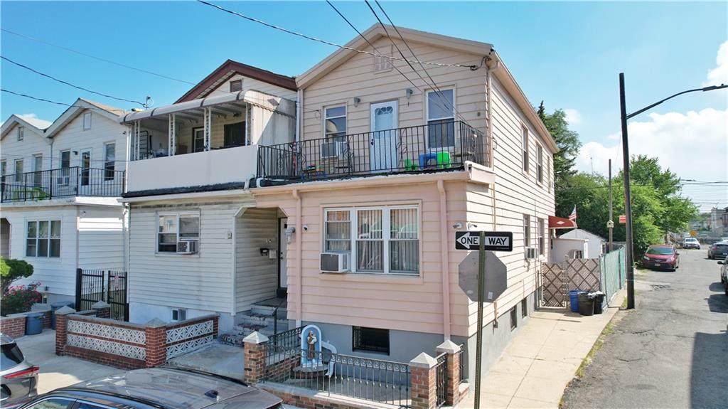 2143 9th Street - Photo 1