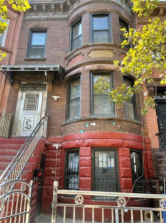 530 45th Street - Photo 1