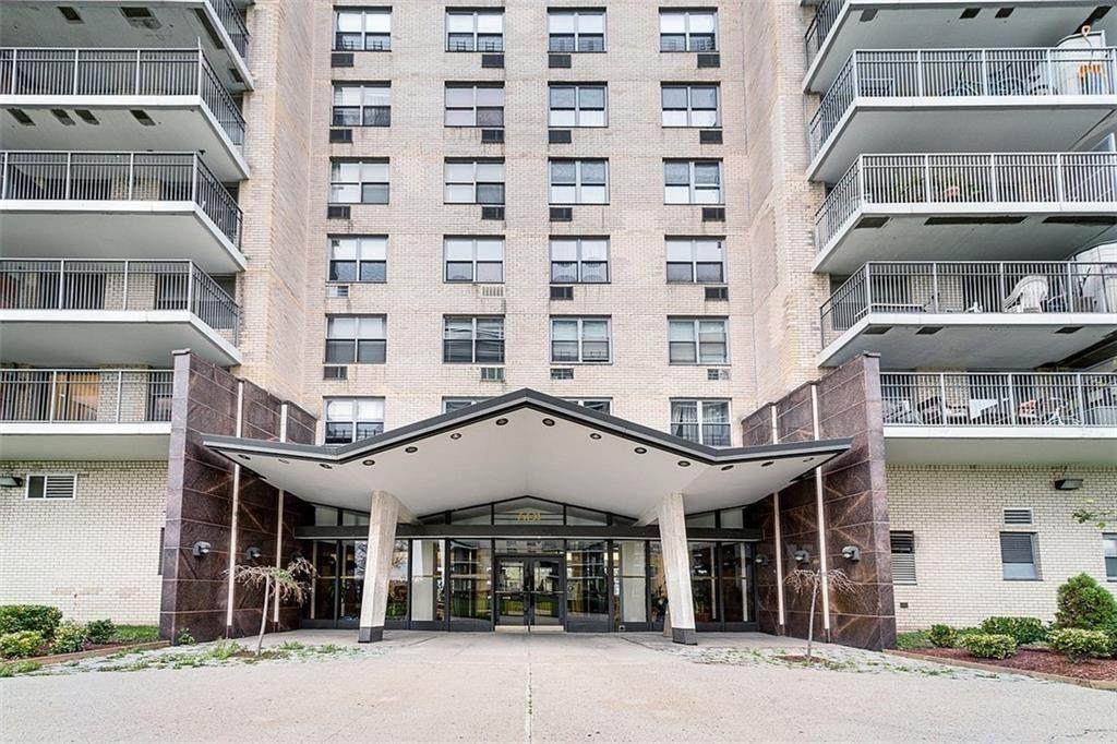 601 Surf Avenue - Photo 1