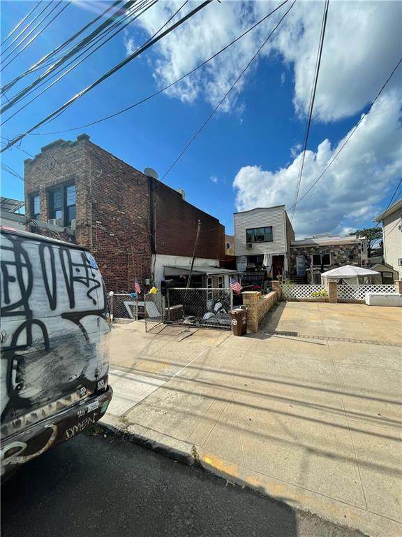 2568 15th Street - Photo 1