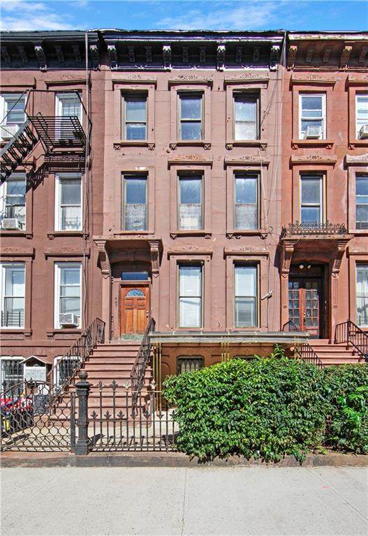 487 Hancock Street - Photo 1