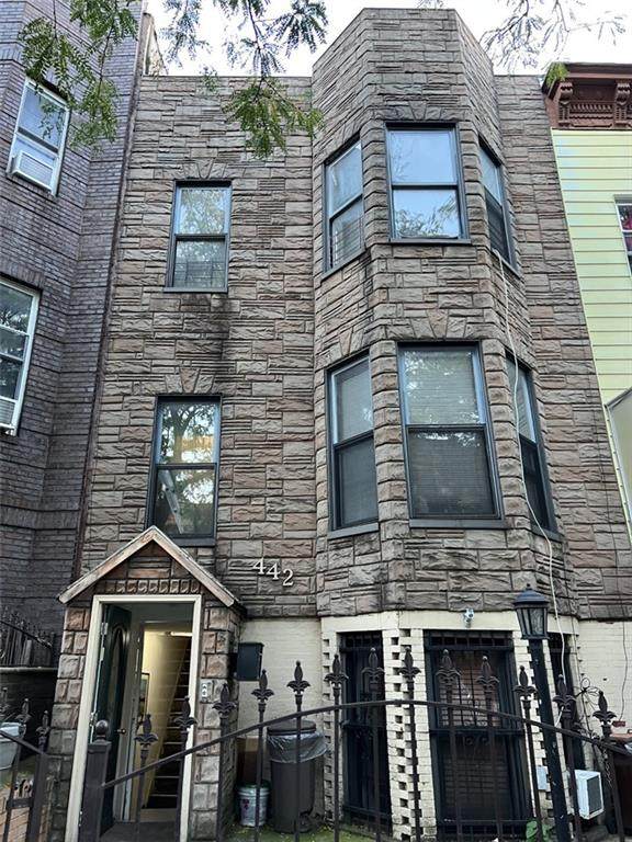 442 48th Street - Photo 1