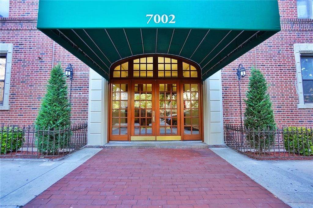 7002 Ridge Boulevard - Photo 1