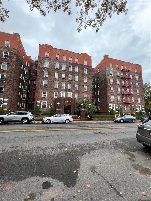 602 Avenue T - Photo 1