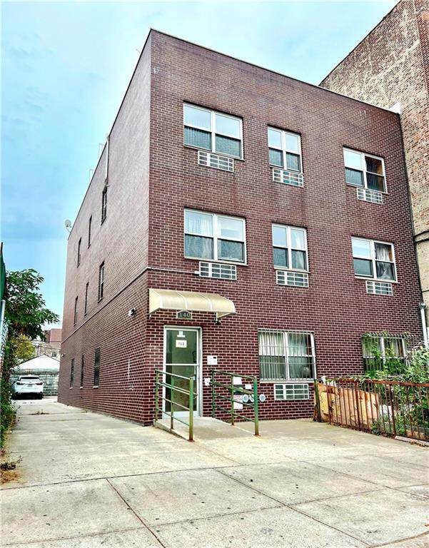 140 Avenue O - Photo 1