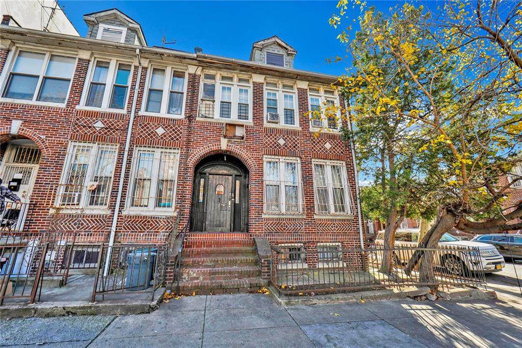 4423 9th Avenue - Photo 1
