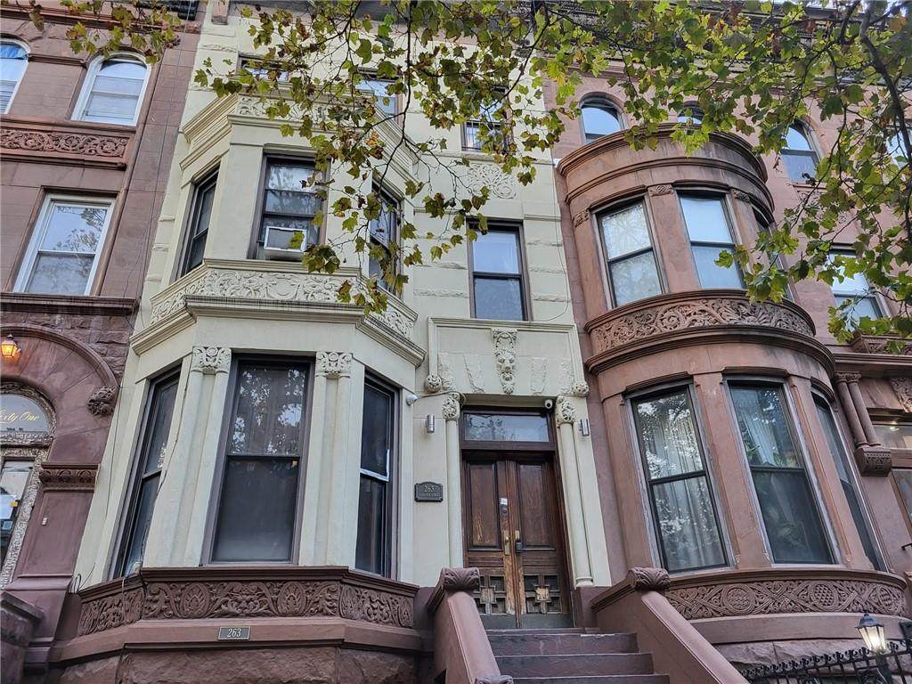 263 Hancock Street - Photo 1