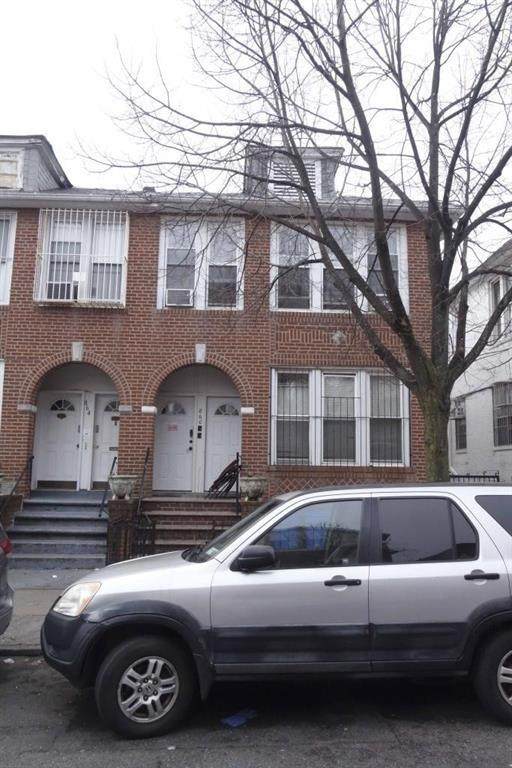 864 44th Street - Photo 1