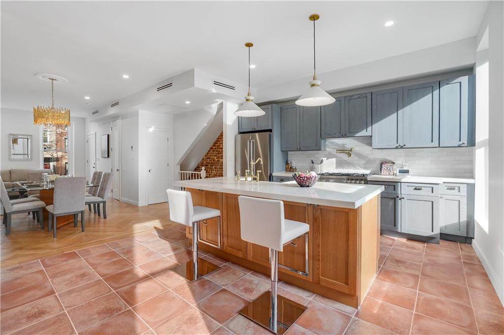230 Monroe Street - Photo 1