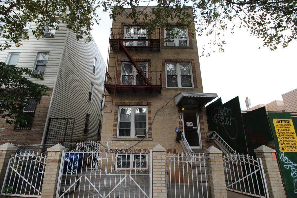 719 41st Street - Photo 1