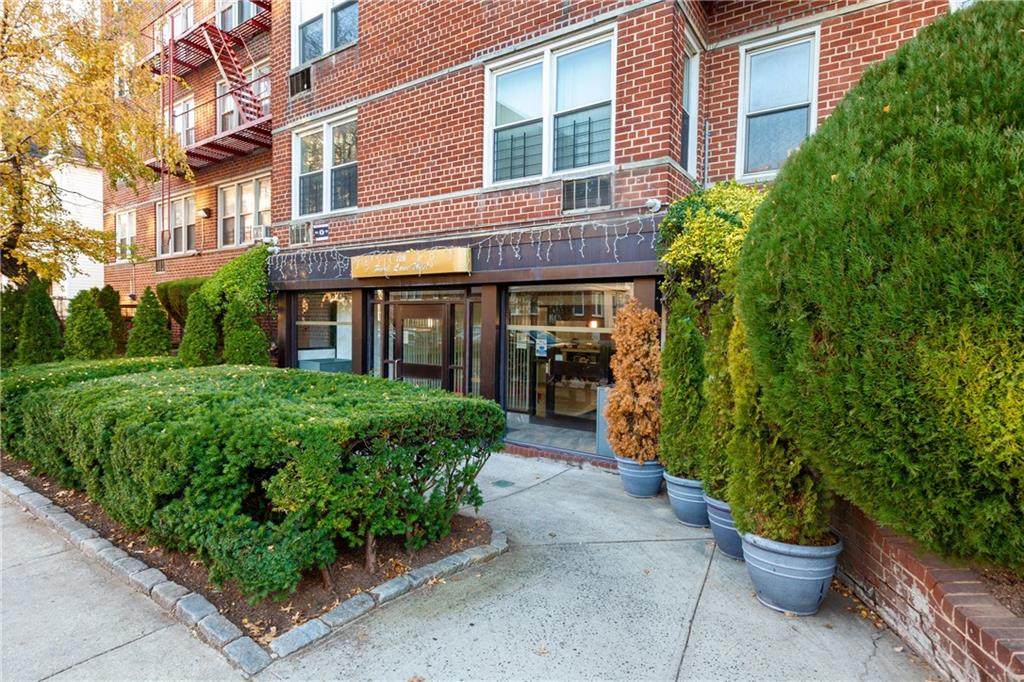 720 31st Street - Photo 1
