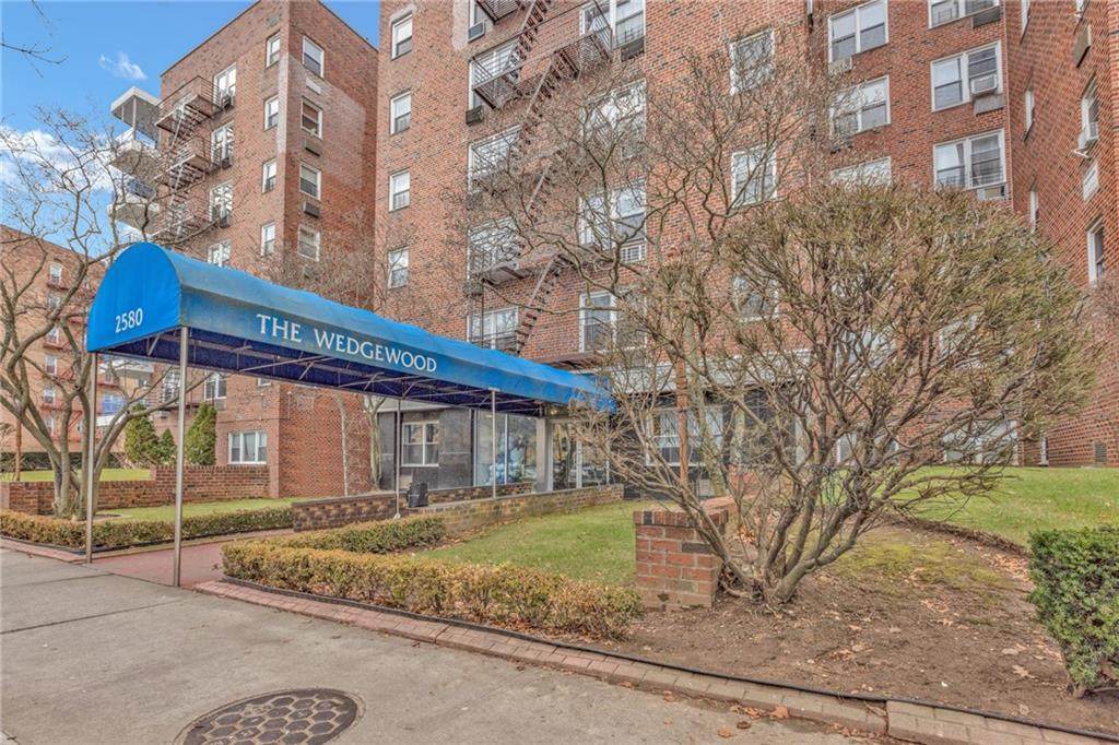 2580 Ocean Parkway - Photo 1
