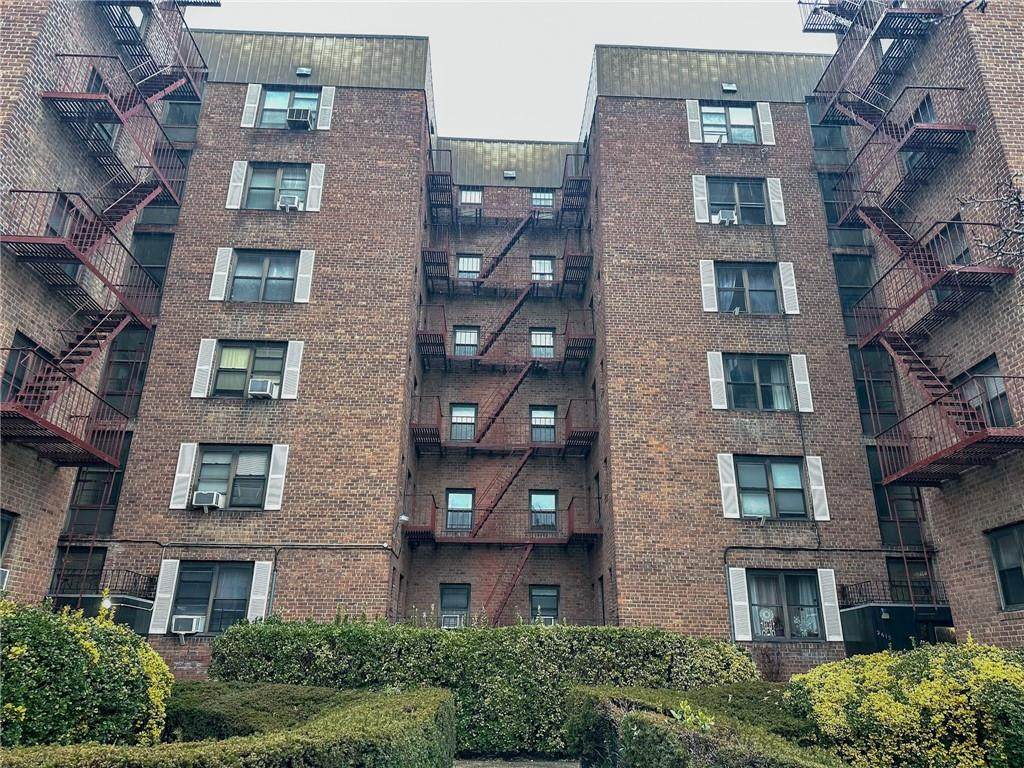2615 Avenue O - Photo 1