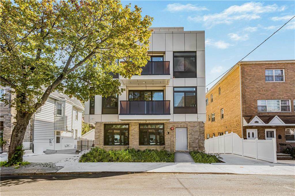 207 Bay 35th Street - Photo 1
