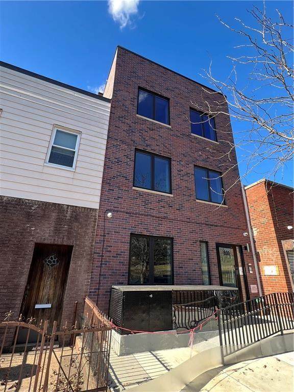 800 5th Avenue - Photo 1