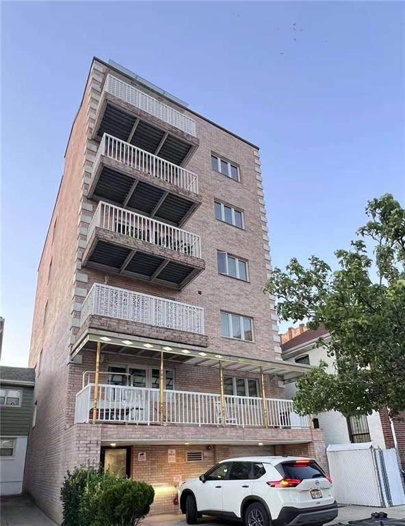 339 Avenue P - Photo 1