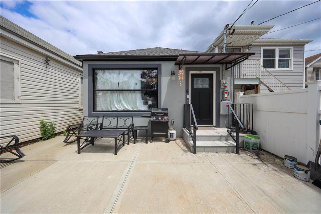 4 Lake Avenue - Photo 1
