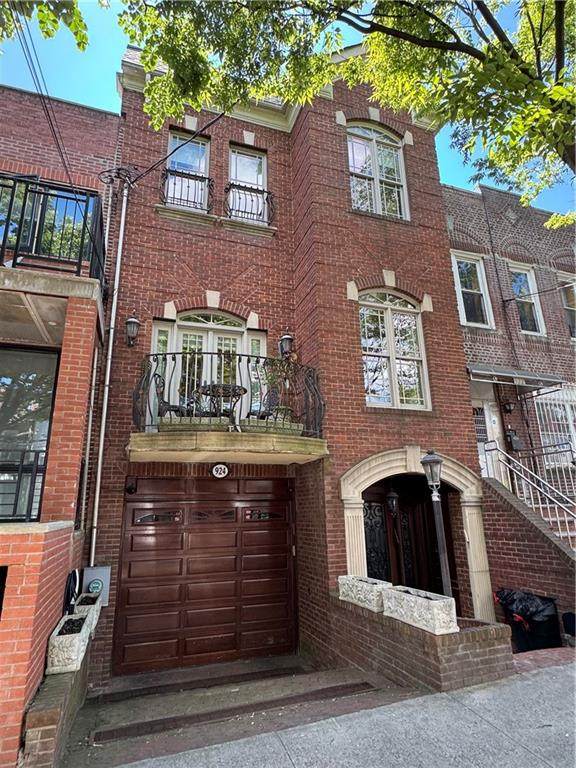 924 51st Street - Photo 1