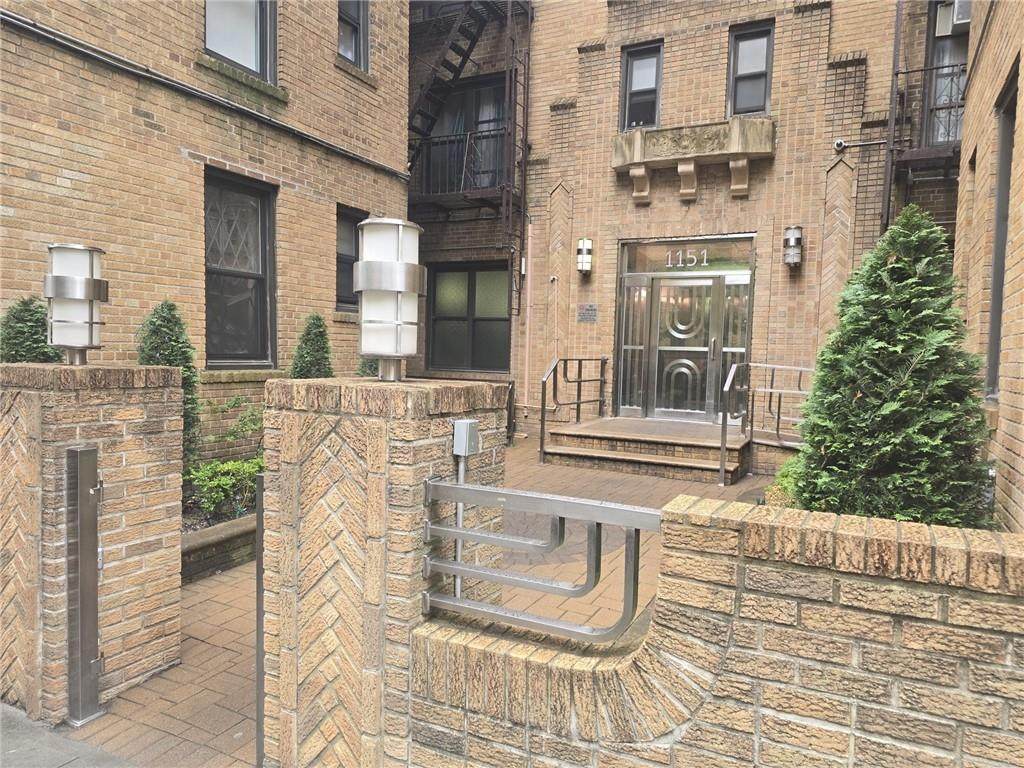 https://bt-photos.global.ssl.fastly.net/brooklyn/orig_boomver_1_493324-2.jpg